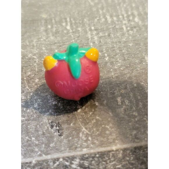 Shopkins moose cat kittens tomato strawberry toy figure - Picture 4 of 4